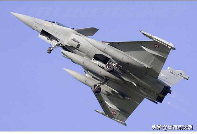 苏-35和阵风哪个厉害，为什么印度人选择了法国阵风？